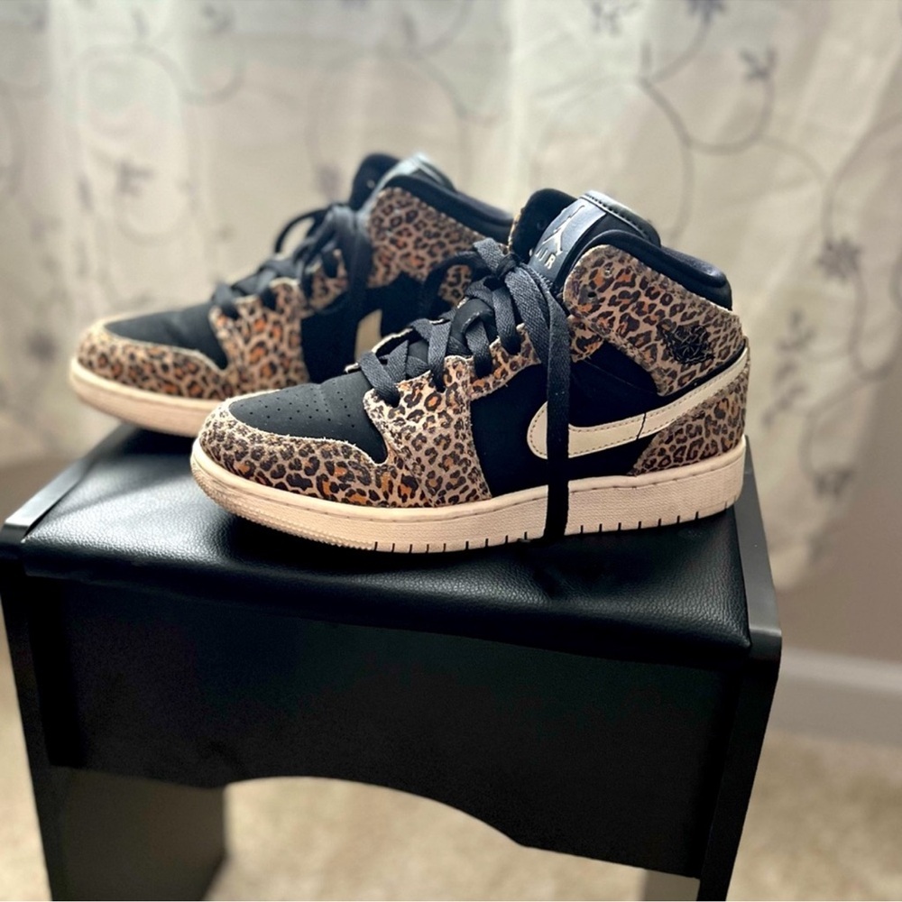 Leopard print Jordan 1 mids